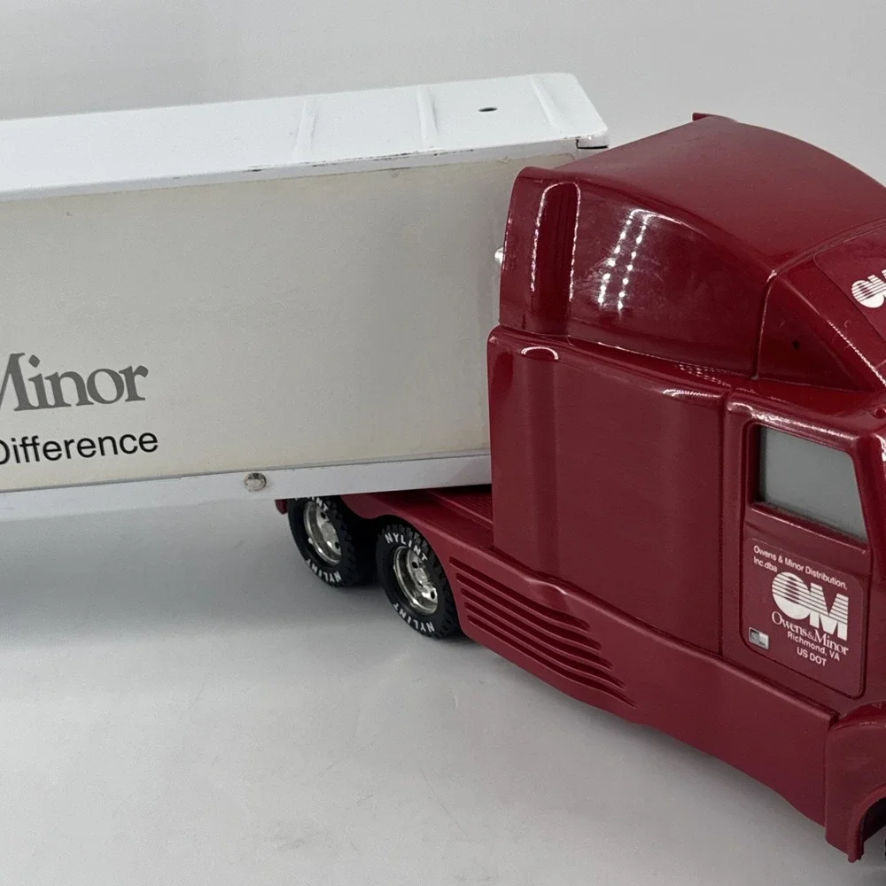 Semi Truck‎ (Plastic) & Metal Trailer Owens & Minor by Funrise w/Sound VTG 2002